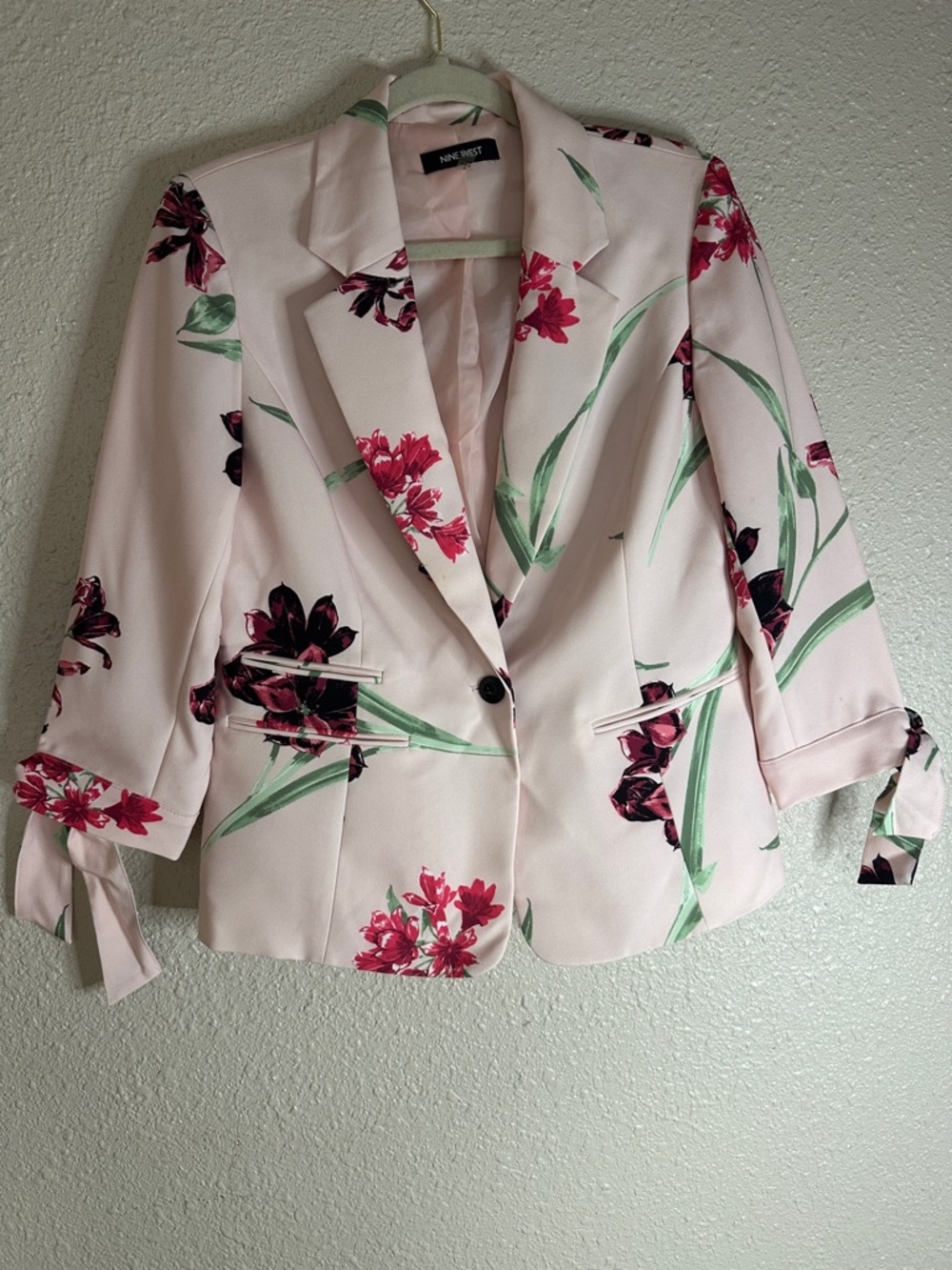 Nine West Light Pink Floral Tie-Sleeve Blazer